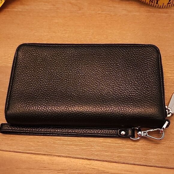 EUC Michael Kors Black Pebble Leather Wristlet Zippy Wallet - Picture 2 of 4